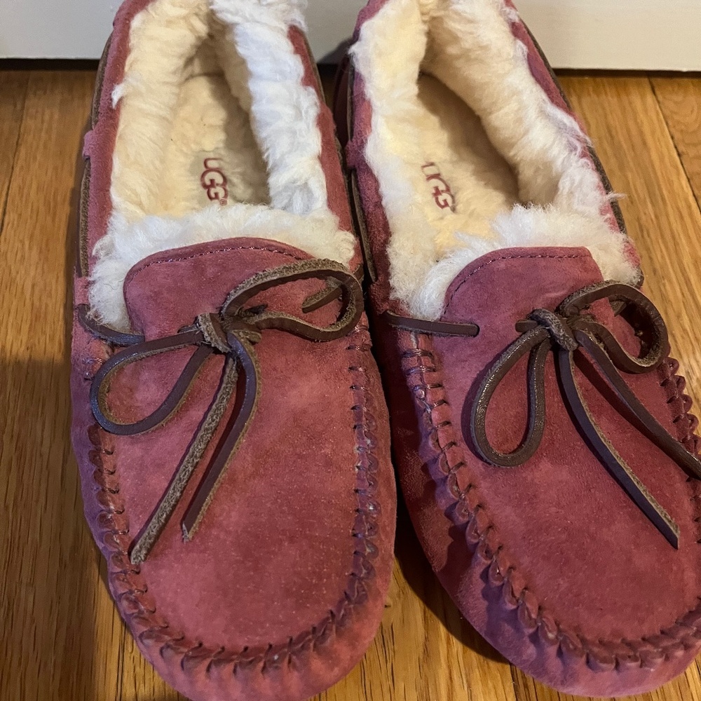 Ugg Moccasins- Size 6 (Pink)